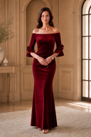 Graceful Off-Shoulder Velvet Mother-of-the-Bride Mermaid Gown