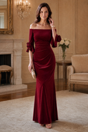 Graceful Off-Shoulder Velvet Mother-of-the-Bride Mermaid Gown