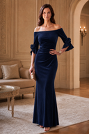Graceful Off-Shoulder Velvet Mother-of-the-Bride Mermaid Gown